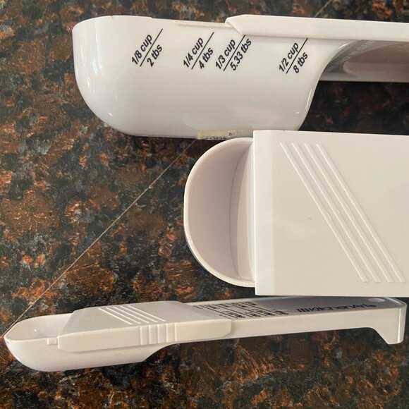 KitchenArt Adjustable Measuring Cup Dry Scoop White Plastic Tablespoon set of 3 - Picture 2 of 2